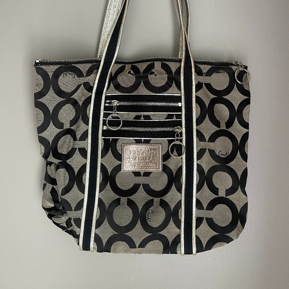 Coach Poppy Tote / Black/Grey